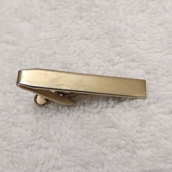 Vintage Gold Tone Bar Tie Clip #J320 - Picture 1 of 5
